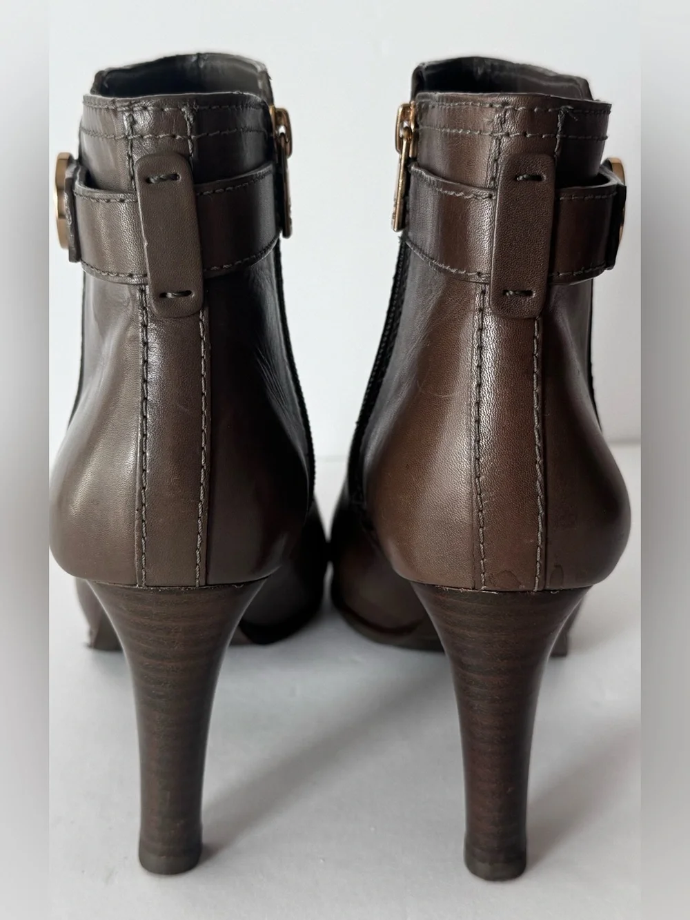 Tory Burch Women's Taupe Leather Ankle Booties Size 10M Gold Logo Side Zip Heel
